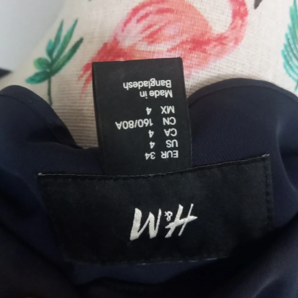 H&M navy blue lightweight blazer jacket (Size 8) - Picture 6 of 7